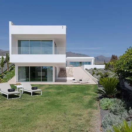Karat Splendida Villa